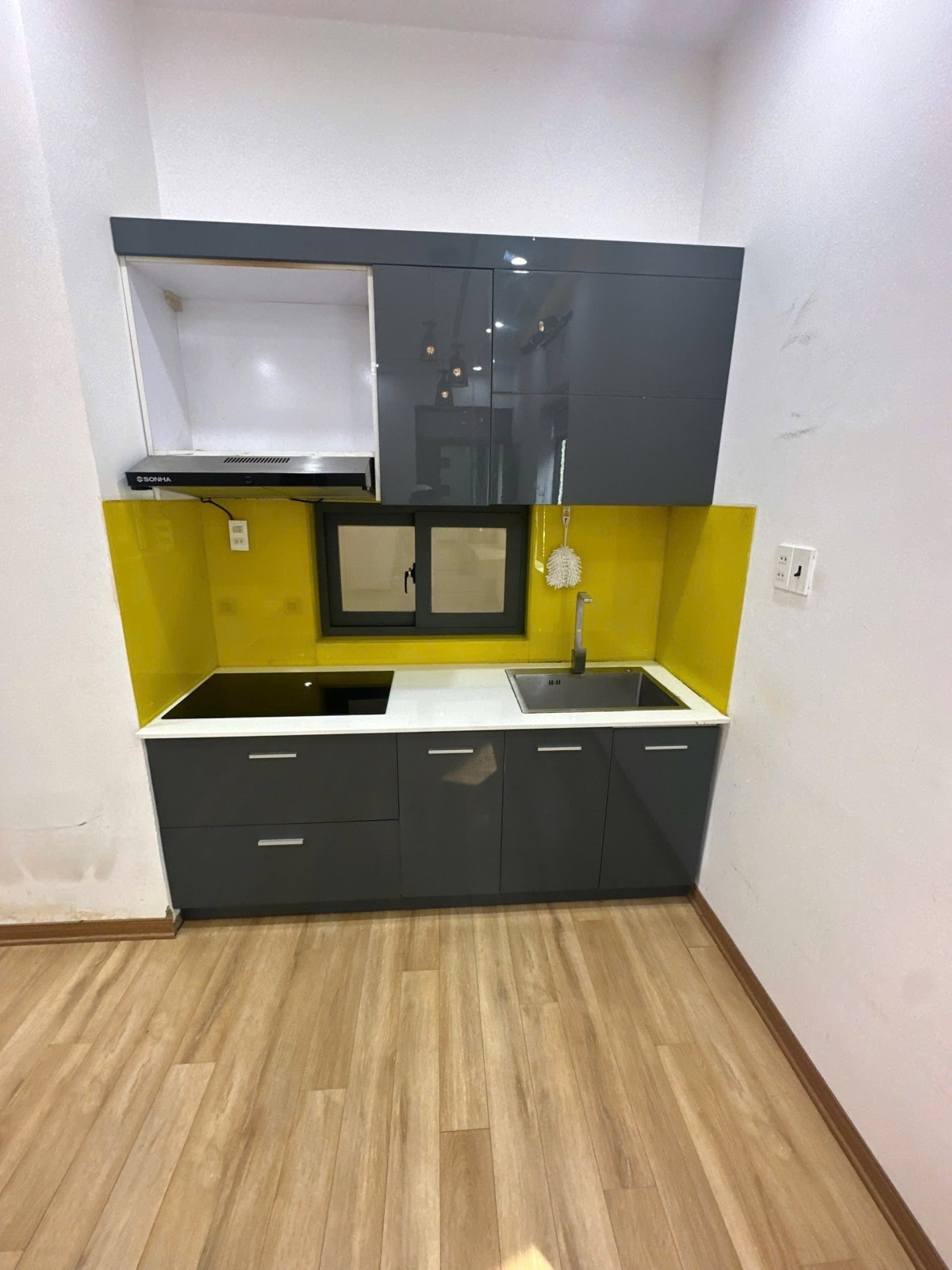 ĐÁ MỌC 1 80m², 5 tầng, ngang 5.1m, dài 15m, giá 5.6 tỷ, Liên Chiểu