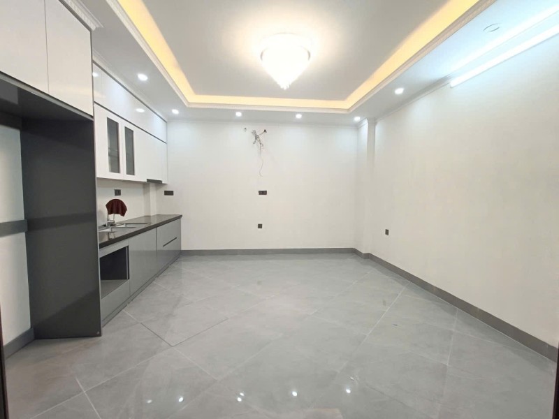 Bán nhà Thái Hà - 33m2 6 tầng thang máy - mặt tiền rộng 7.9m - ô tô cách 30m - giá 12,8 tỷ