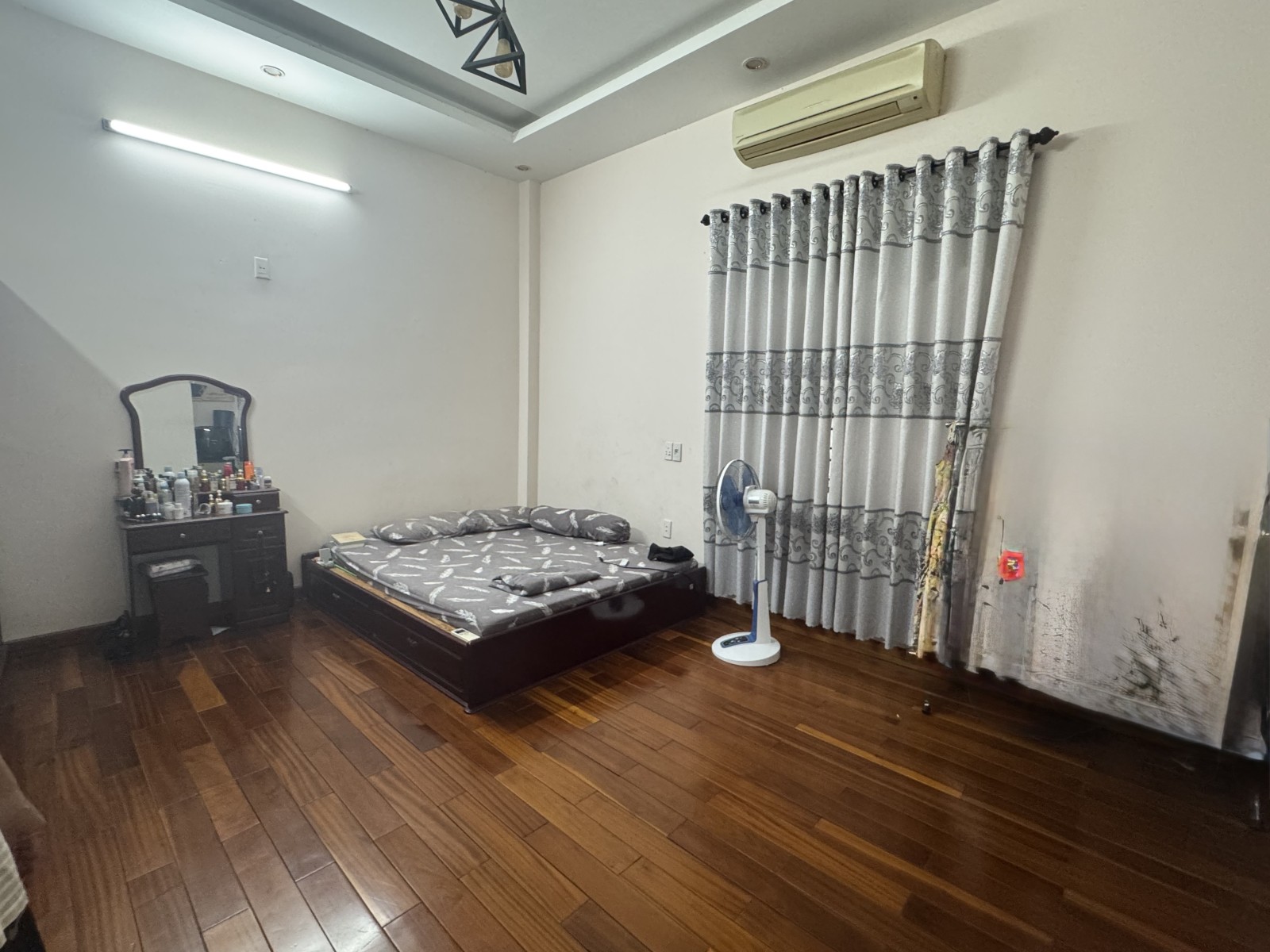 12 VÕ THỊ SÁU 75m², 3 tầng, ngang 5m, dài 15m, giá 12.8 tỷ, Hải Châu