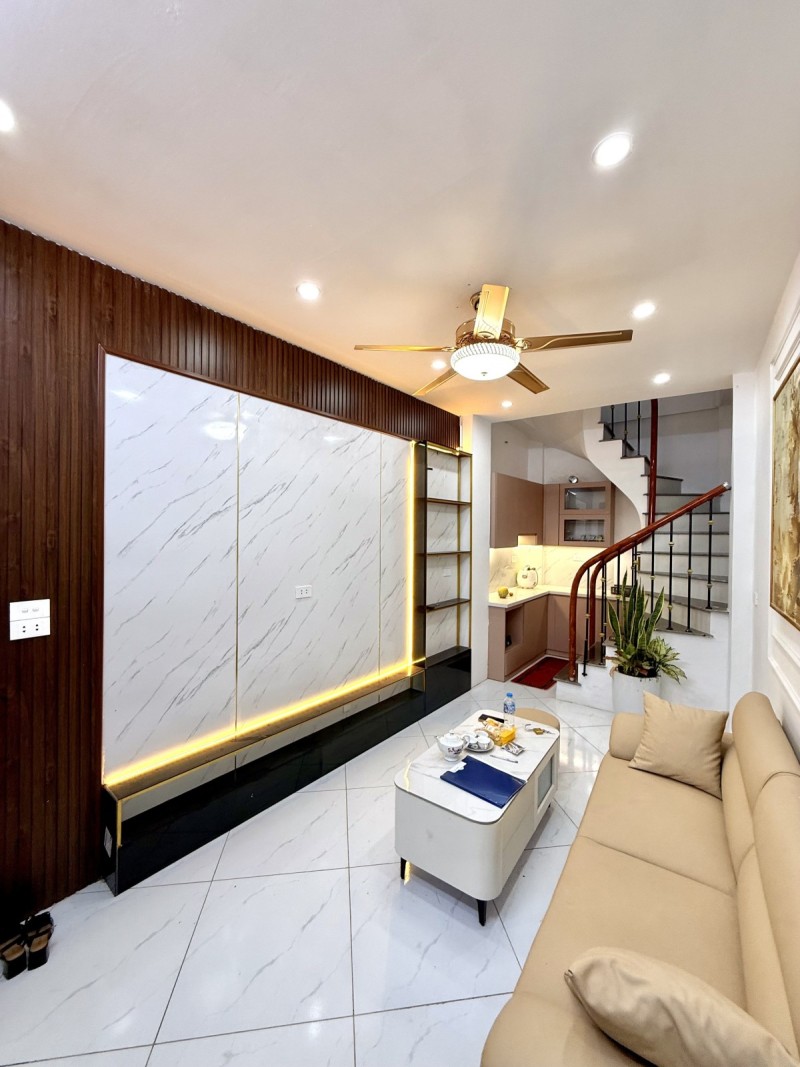 Bán nhà Minh Khai - 18m2 4 tầng - gần Chợ Mơ, Bách Khoa - giá 5,45 tỷ