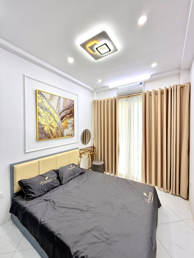 Bán nhà Minh Khai - 18m2 4 tầng - gần Chợ Mơ, Bách Khoa - giá 5,45 tỷ