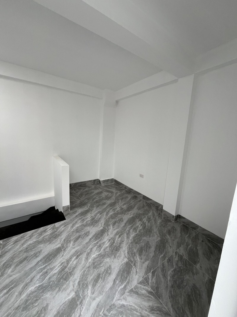 Bán nhà  Văn Hương - 31m2 x 5 tầng - gần phố Tôn Đức Thắng - mặt tiền 4.2m - giá 6,7 tỷ