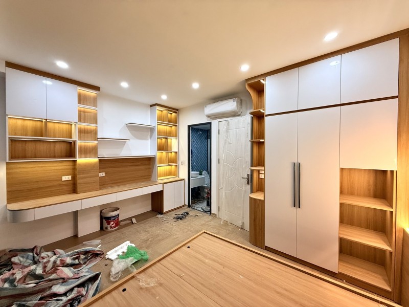 Bán nhà Trương Định - 24m2  5 tầng - hai mặt thoáng - 15m ra mặt phố - giá 6,8 tỷ