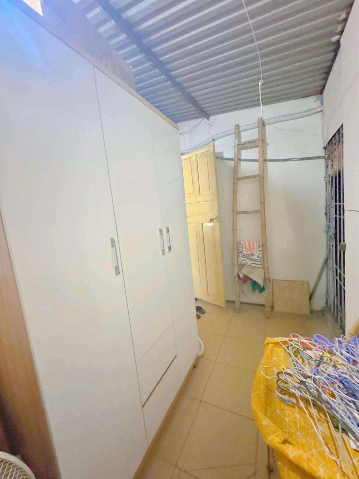 Bán nhà Ba Đình nhỉnh 6 tỷ - 30m2 - 3 tầng - mặt tiền 6m - hai mặt thoáng