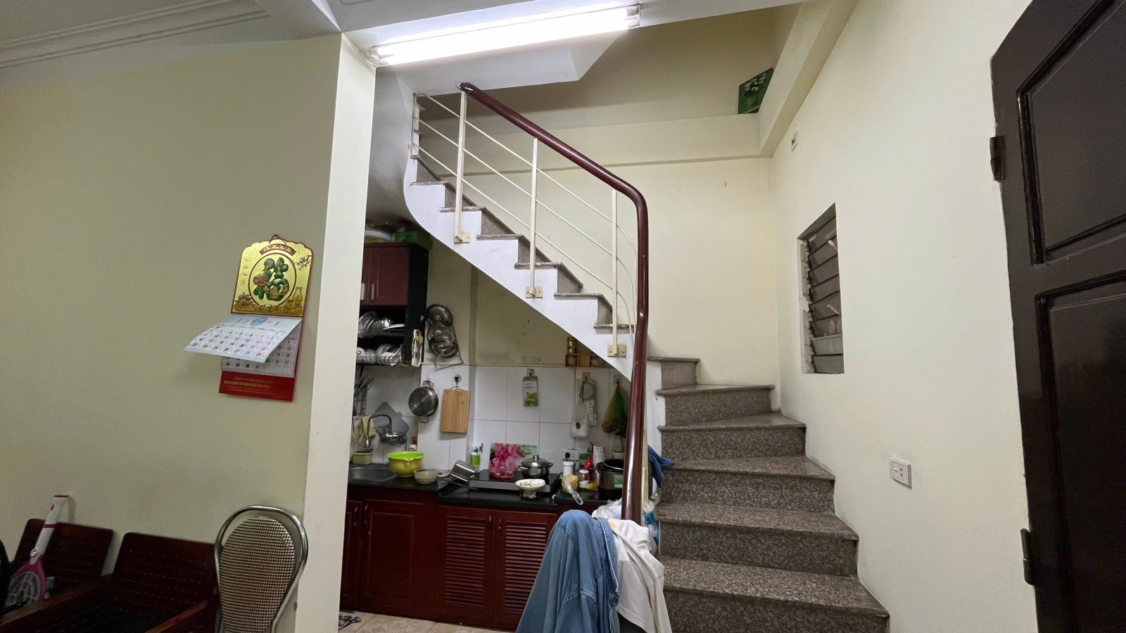 Bán nhà Ba Đình nhỉnh 6 tỷ - 30m2 - 3 tầng - mặt tiền 6m - hai mặt thoáng