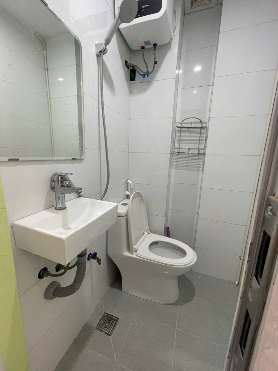 Bán nhà Trương Định nhỉnh 4 tỷ - 18m2 5 tầng  - cách phố 80m, ô tô tránh 50m