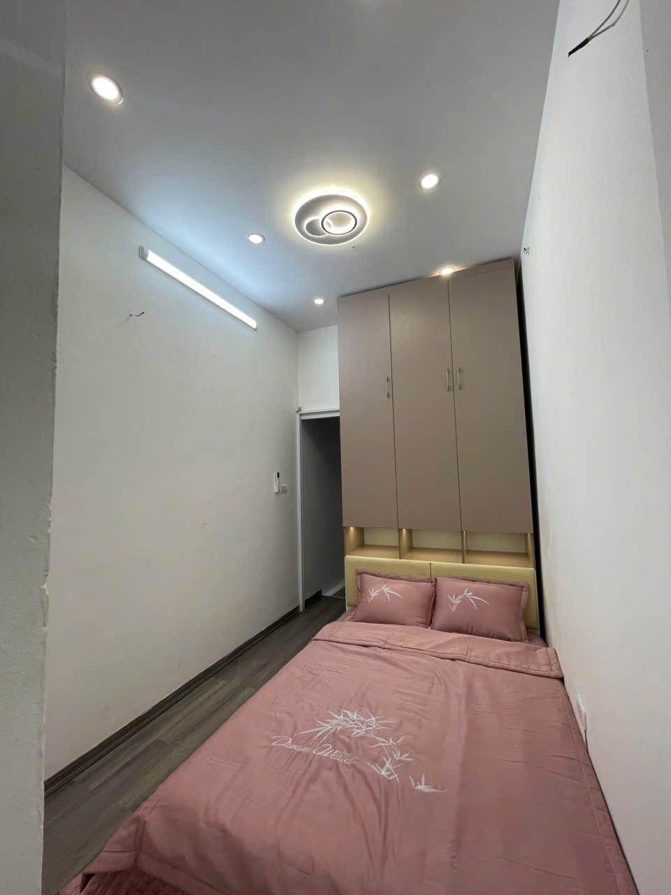 Bán nhà Trương Định nhỉnh 4 tỷ - 18m2 5 tầng  - cách phố 80m, ô tô tránh 50m
