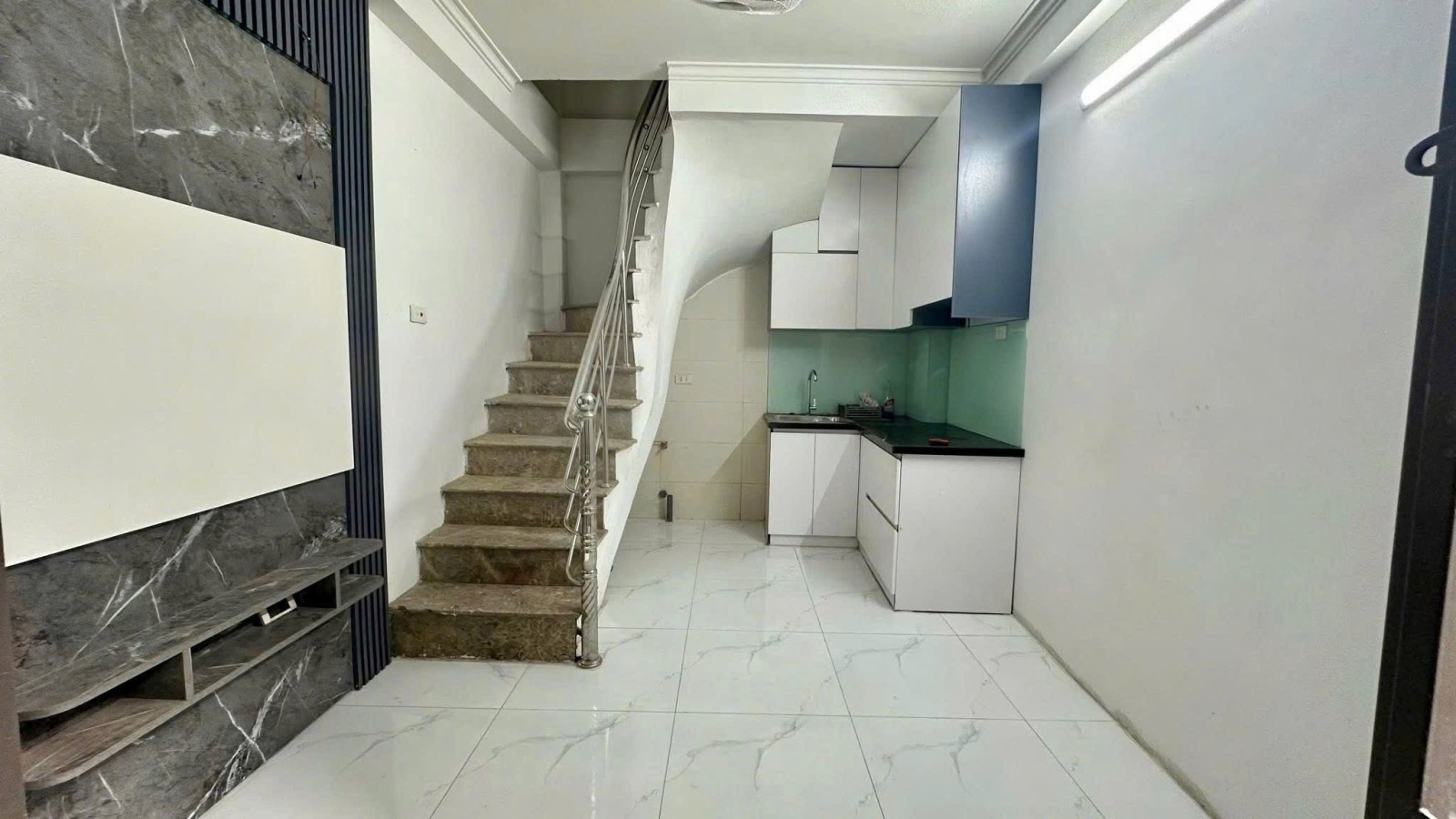 Bán nhà Minh Khai - Bạch Mai - Đại La - Trương Định - 4 tầng - gần Ô tô