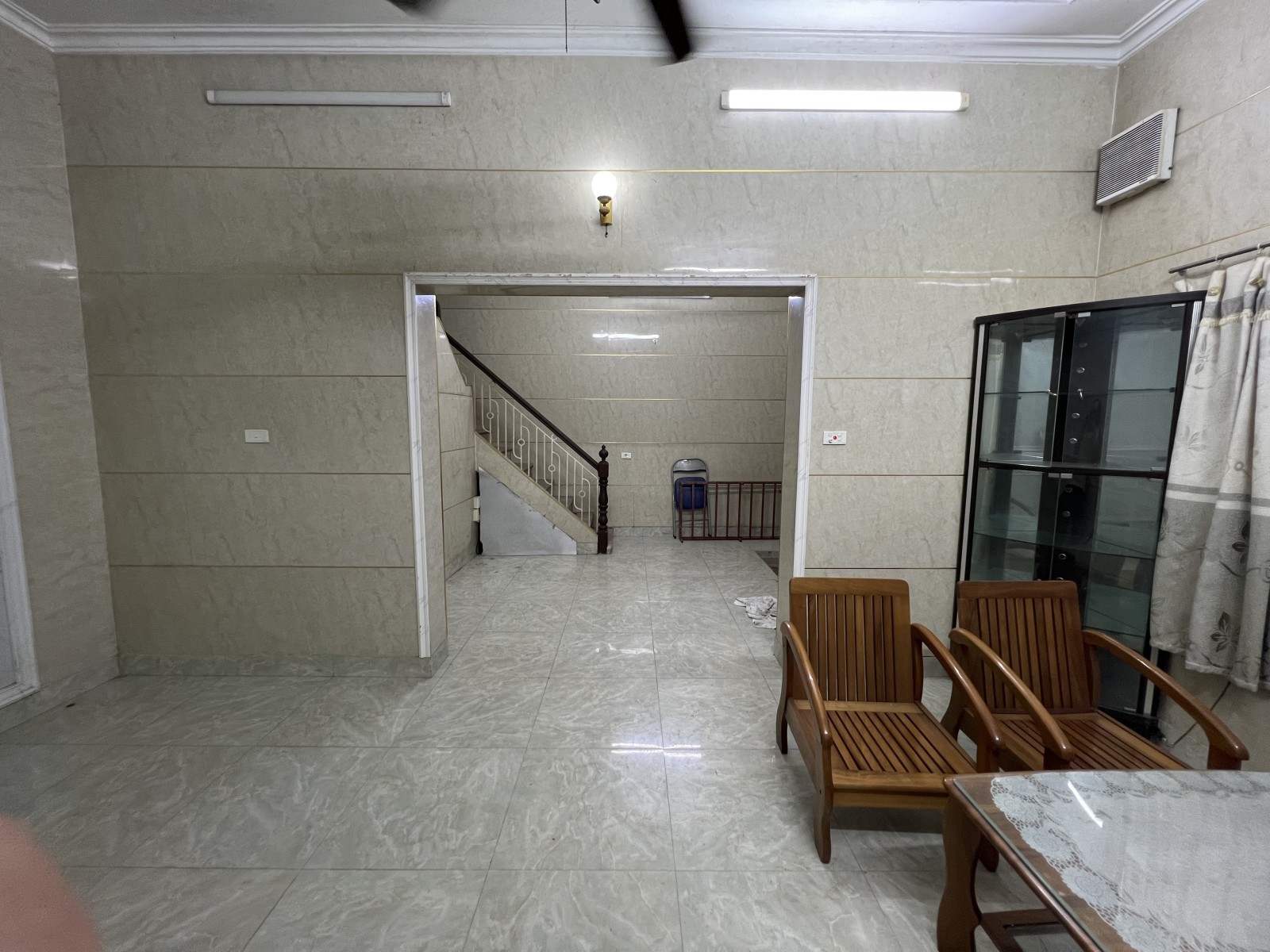 Bán nhà Kim Ngưu - Trần Khát Chân - Lương Yên - 41m2 x 3 tầng chắc chắn - ô tô lùi cửa - Nhỉnh 8 tỷ
