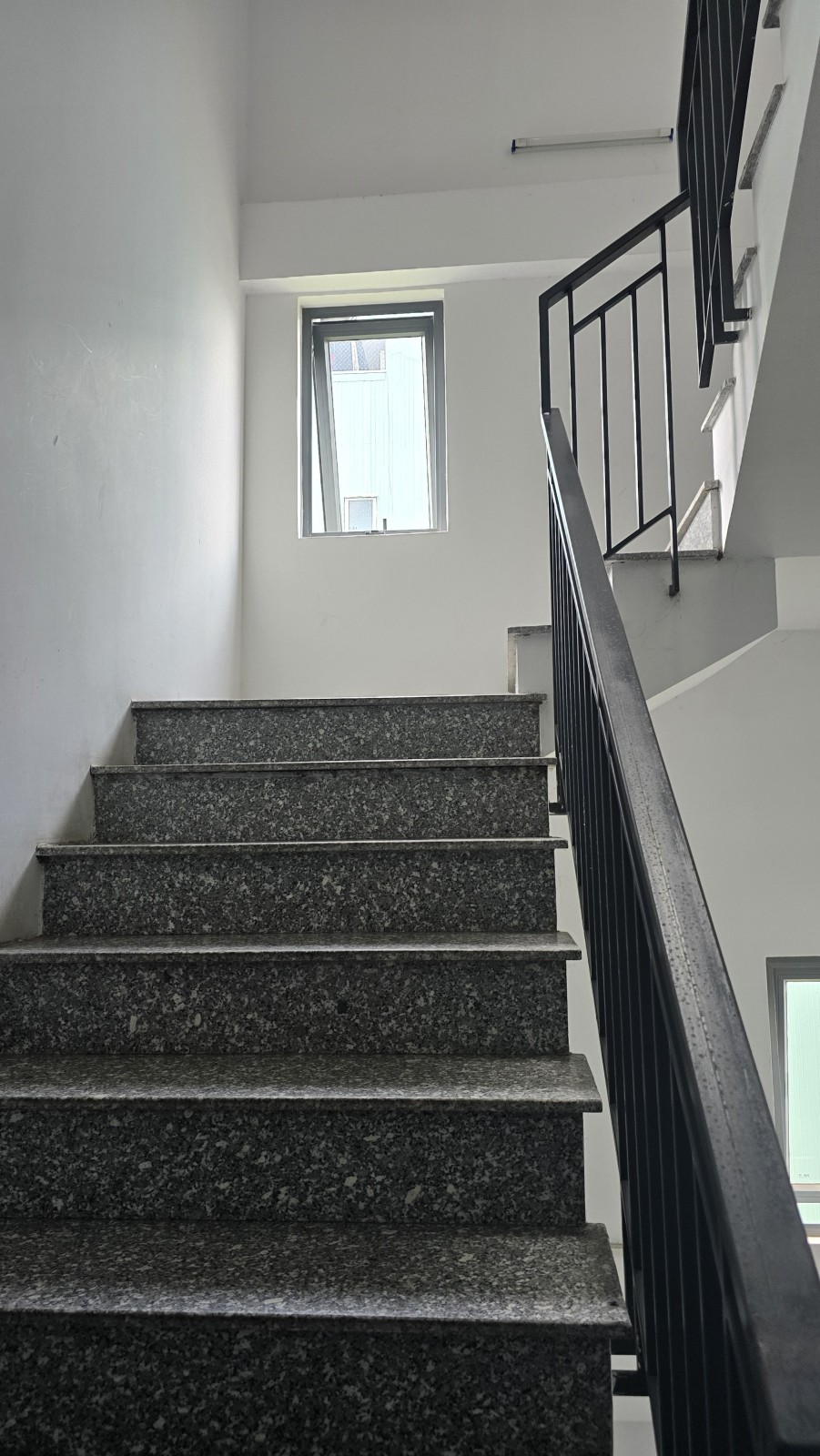 NGUYỄN TẠO 200m², 5 tầng, ngang 8m, dài 25m, giá 21.63 tỷ, Ngũ Hành Sơn