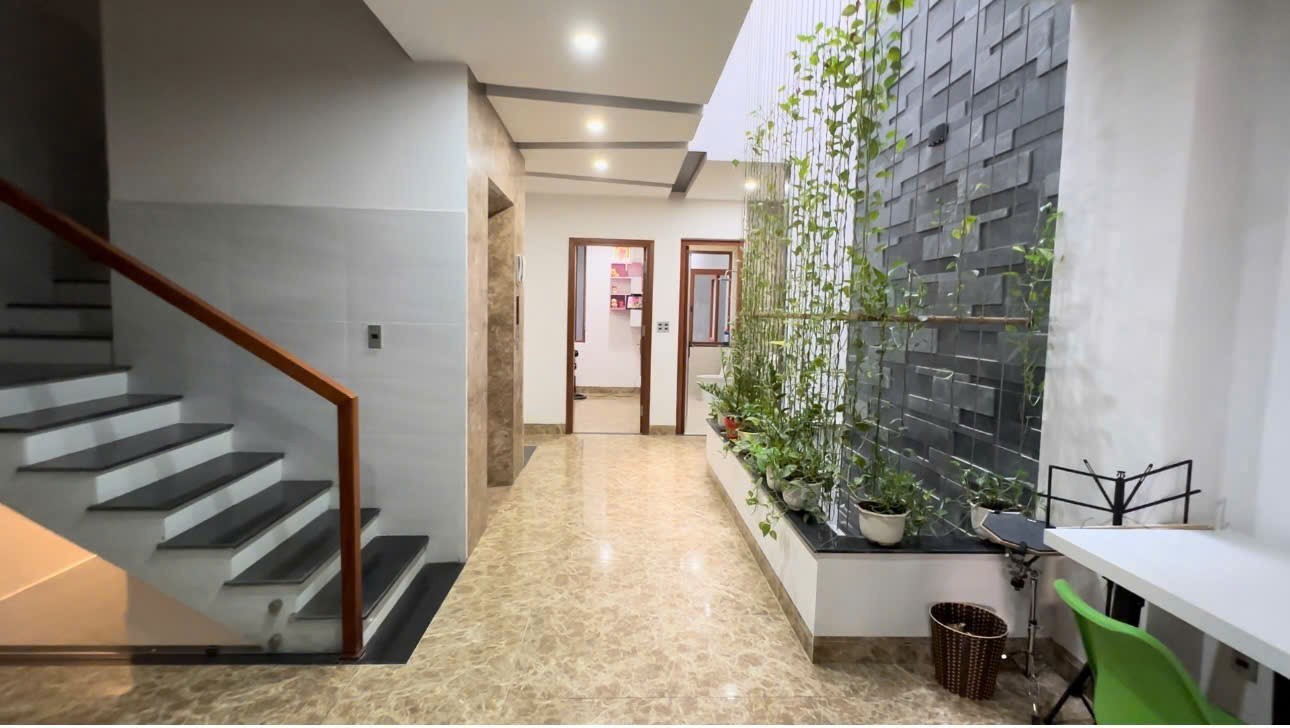 TRẦN QUÝ KIÊN 120m², 6 tầng, ngang 6m, dài 20m, giá 10.5 tỷ, Ngũ Hành Sơn