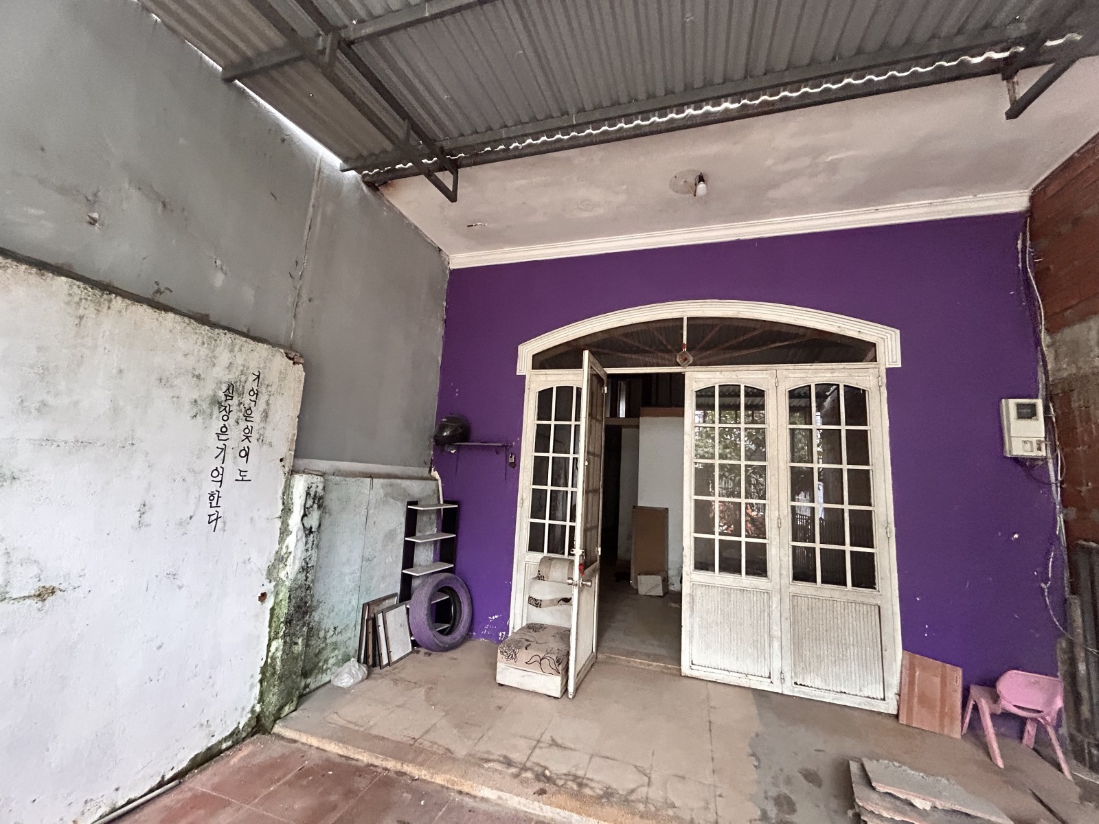 K. NGUYỄN VĂN THOẠI 97m², cấp 4, ngang 4.6m, dài 21m, giá 14.7 tỷ, Sơn Trà