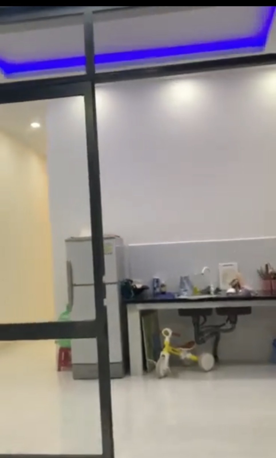 K61 NGUYỄN PHÚ HƯỜNG 100m², cấp 4, ngang 5m, dài 20m, giá 2.68 tỷ, Cẩm Lệ
