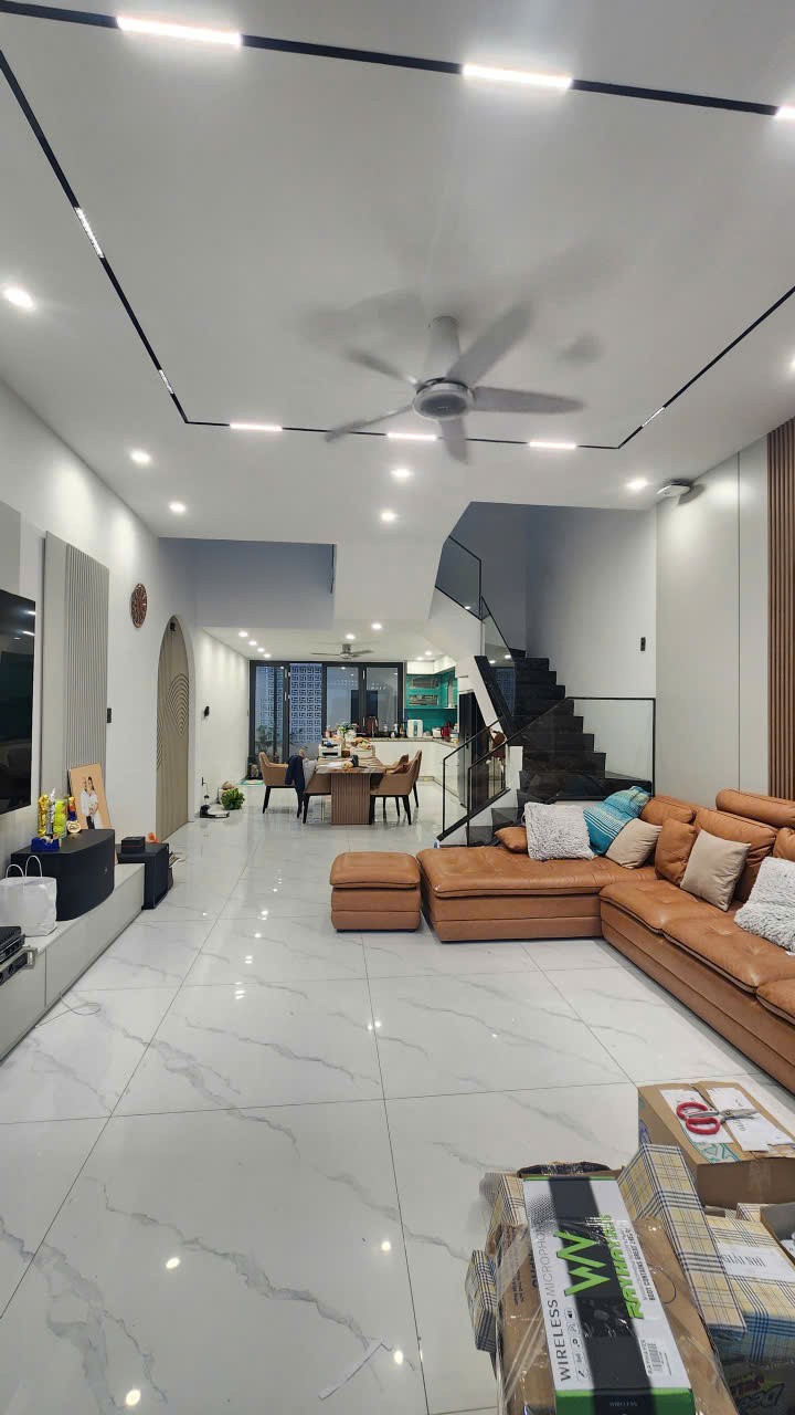 AN HẢI 6 100m², 3 tầng, ngang 5m, dài 20m, giá 11.99 tỷ, Sơn Trà