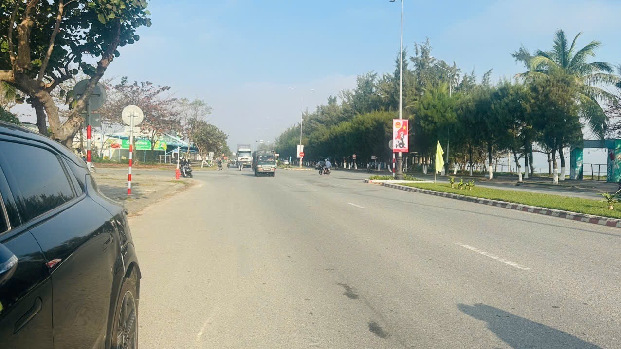 NGUYỄN TẤT THÀNH 375m², ĐẤT, ngang 15m, dài 25m, giá 31.5 tỷ, Liên Chiểu