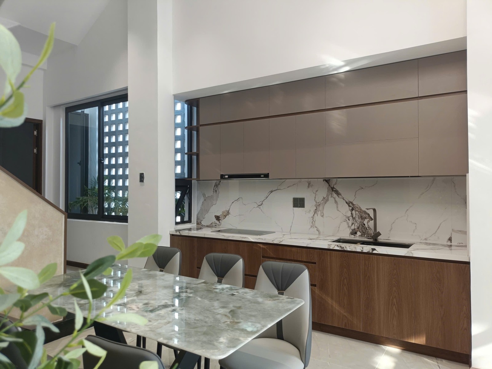 NGUYỄN NHƯ HẠNH 102m², 3 tầng, ngang 4.9m, dài 21m, giá 7.6 tỷ, Liên Chiểu
